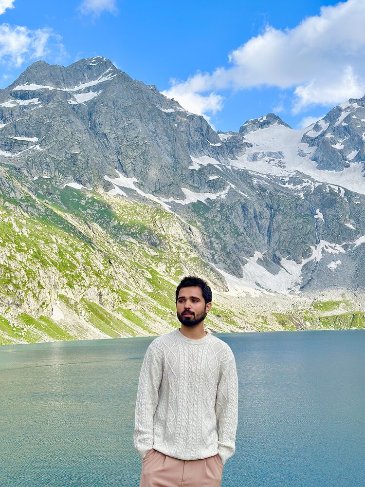 At the lake, Kumrat